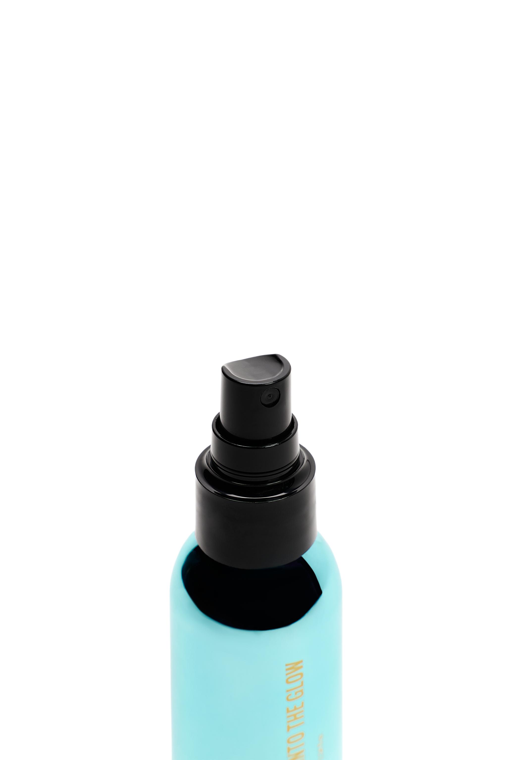 GOLDEN HOUR: INTO THE GLOW PARFUM CHEVEUX 75 ML (2.54 FL.OZ).
